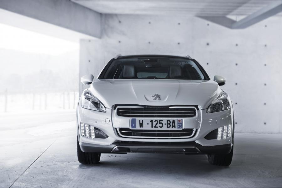 Peugeot 508 RXH 2012 года  (фото 28 из 93)